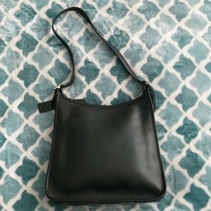 Vintage Coach Black Leather Shoulder Bag 9073